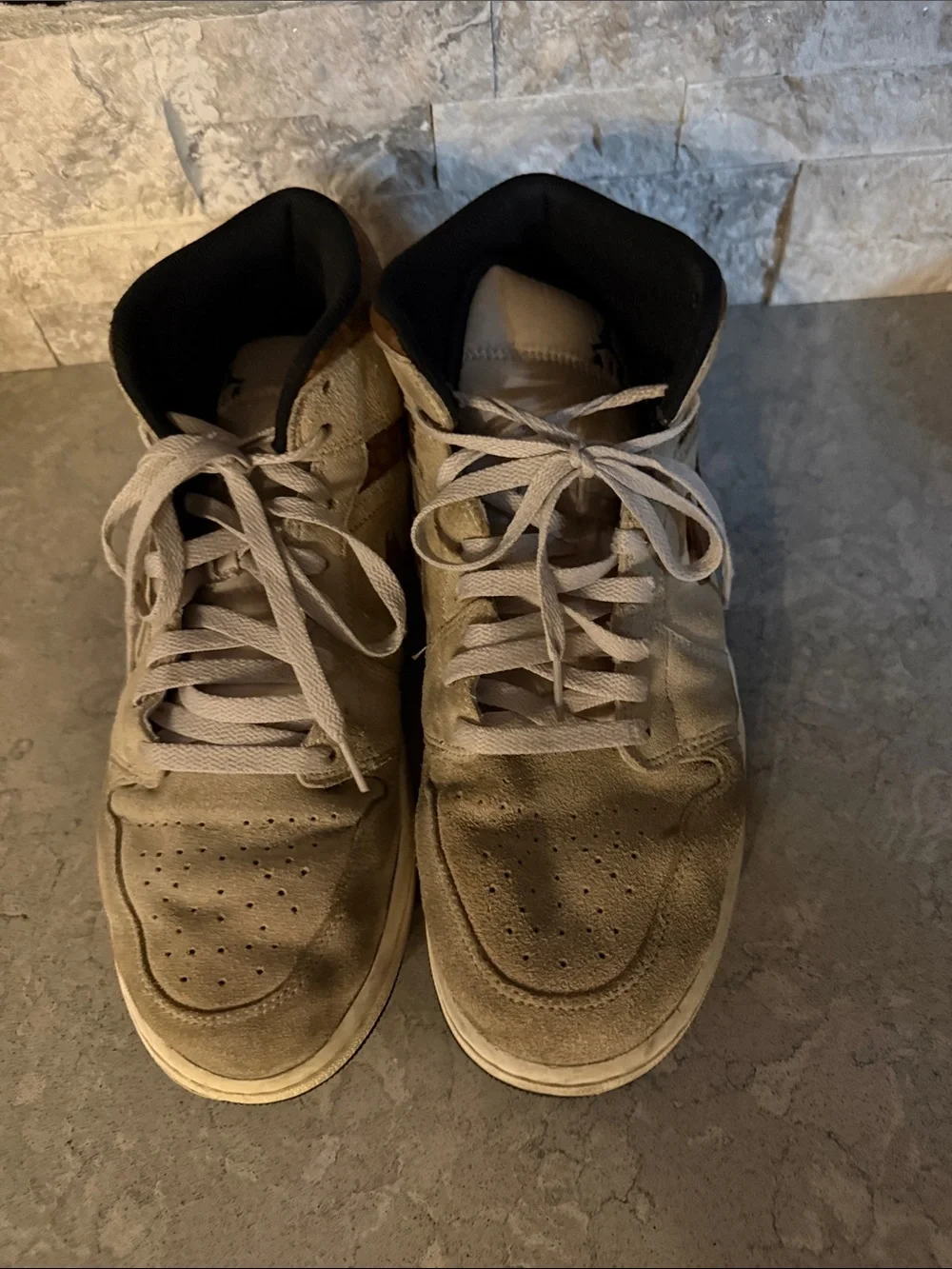 Air Jordan 1 Mid SE 